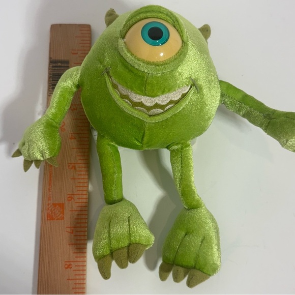 MIKE WAZOWSKI DISNEY /PIXAR STUFFED PLUSH TOY Monsters Inc Disney Store - Picture 8 of 8